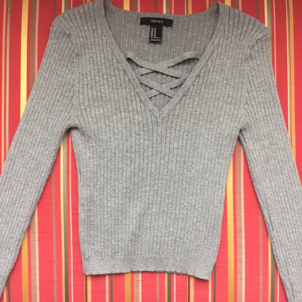 Forever 21 Long Sleeve Crop Top - Picture 5 of 10